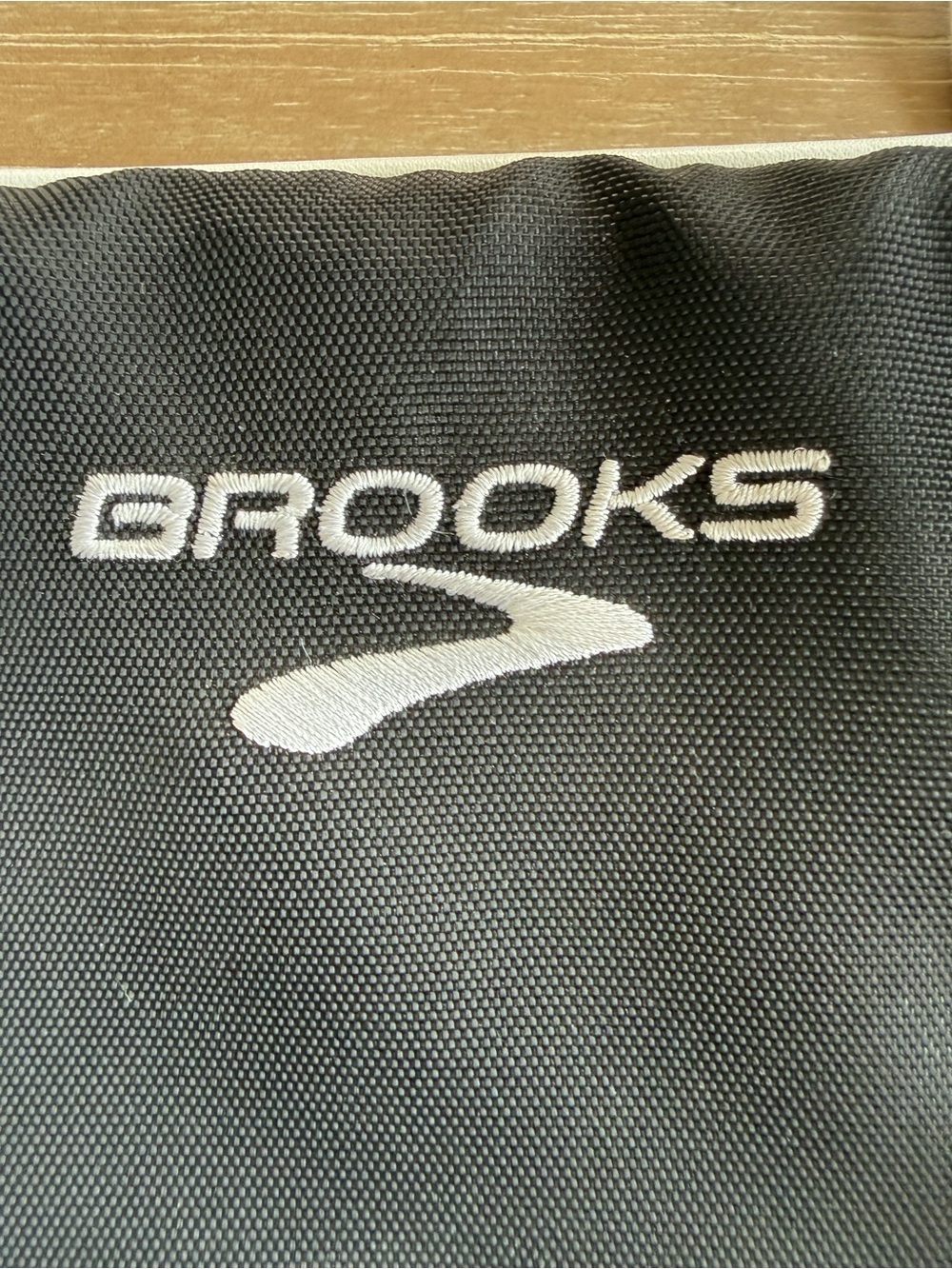 Y2K Brooks Running Tote Bag Black White Bowling Style Duffel Gym Travel Sports - Picture 10 of 13